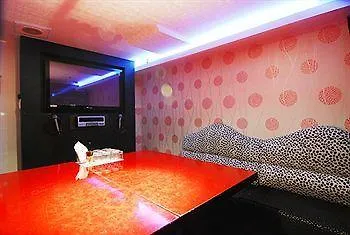 Hotel Noblesse Seoul 2*,
