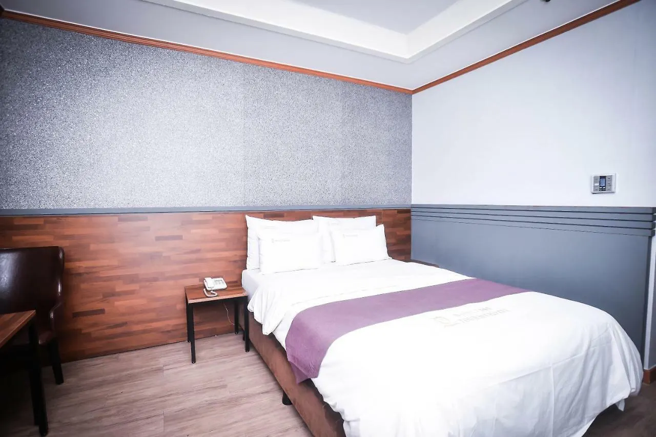 Hotel Noblesse Seoul