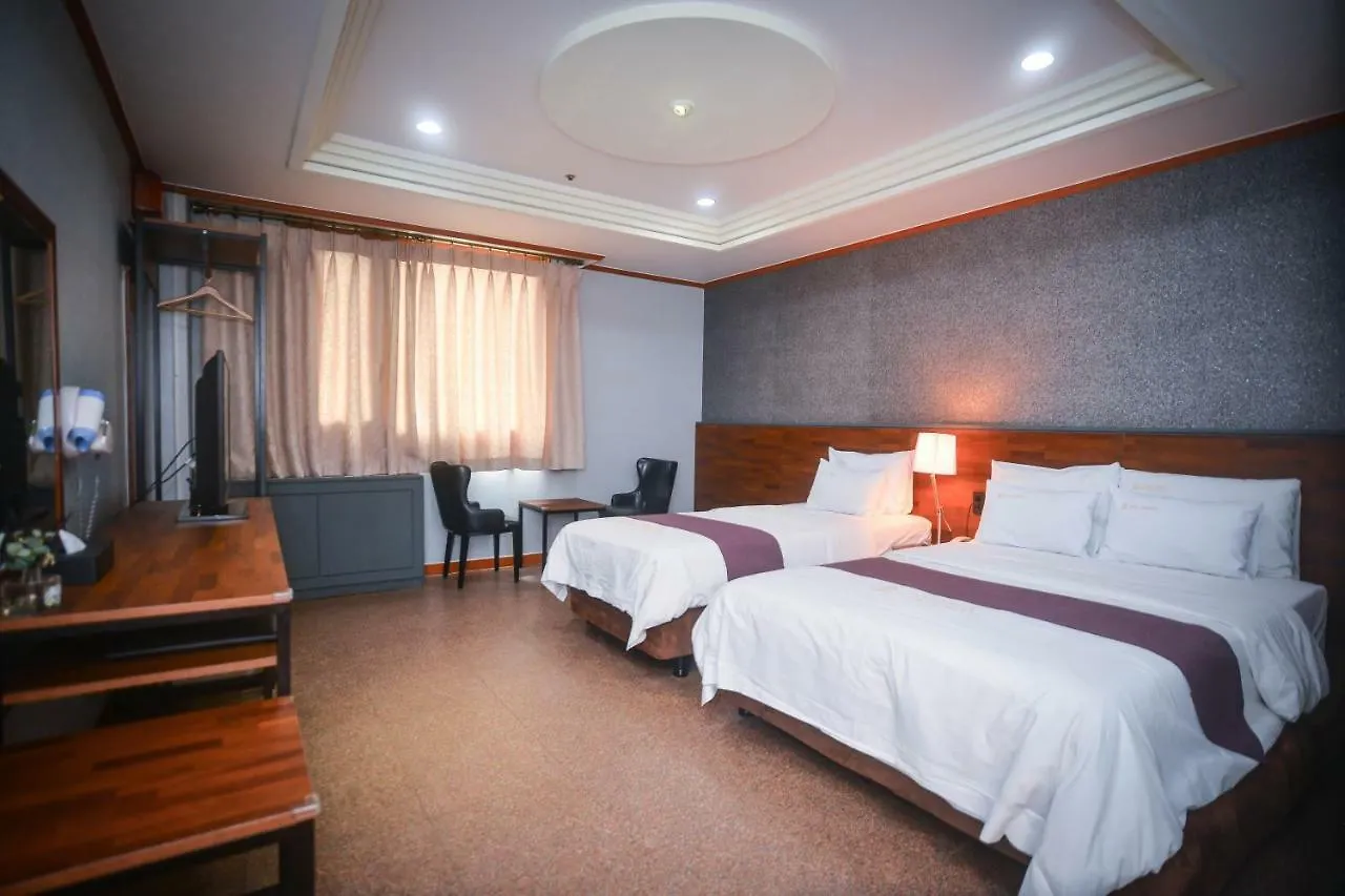 Hotel Noblesse Seoul