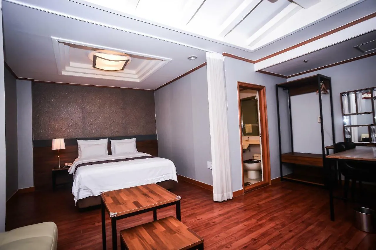 Hotel Noblesse Seoul
